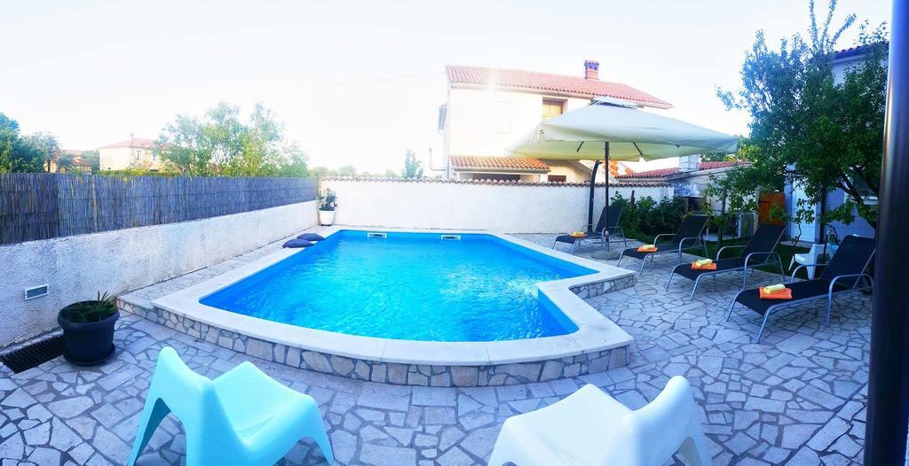Guest House Ilic Loborika Экстерьер фото